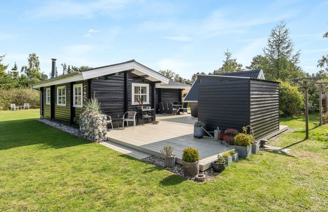 Casa de 2 quartos em Ørsted com terraço e banheira de hidromassagem - Foto 3