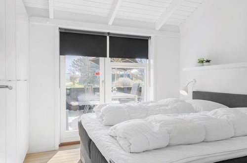 Foto 19 - Casa con 3 camere da letto a Harrerenden con terrazza e sauna