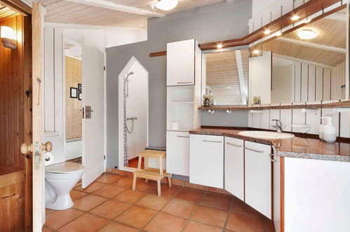Photo 9 - Maison de 4 chambres à Harrerenden avec terrasse et sauna