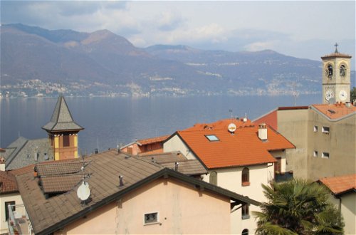 Foto 5 - Apartment mit 2 Schlafzimmern in Porto Valtravaglia mit terrasse und blick auf die berge