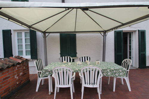 Photo 23 - 2 bedroom Apartment in Porto Valtravaglia with garden and terrace