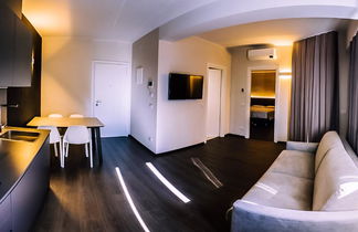 Photo 2 - Venice Terminal Apartments & Suites