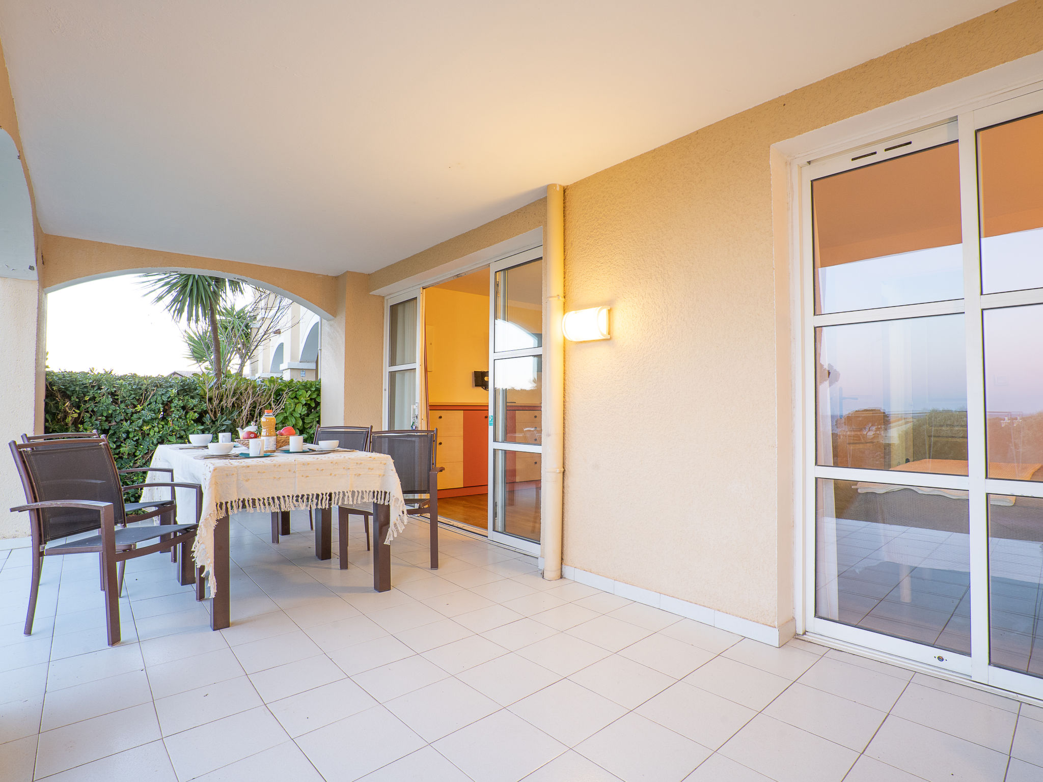 Foto 13 - Apartamento de 1 habitación en Saint-Raphaël con piscina y vistas al mar