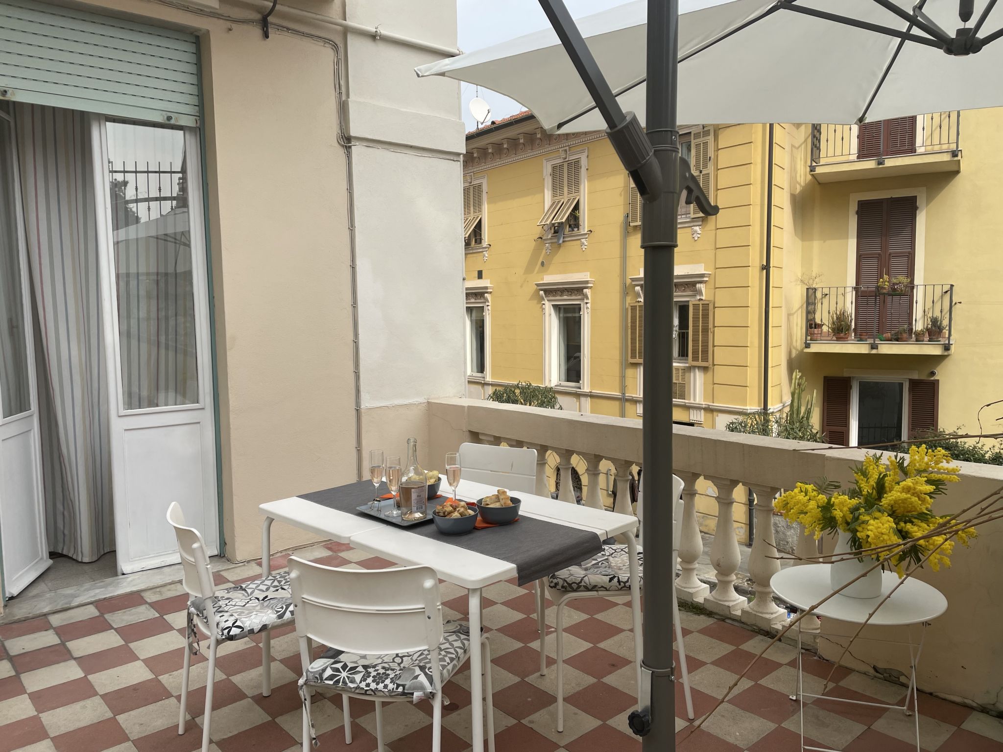 Photo 10 - Appartement de 2 chambres à Imperia avec terrasse et vues à la mer