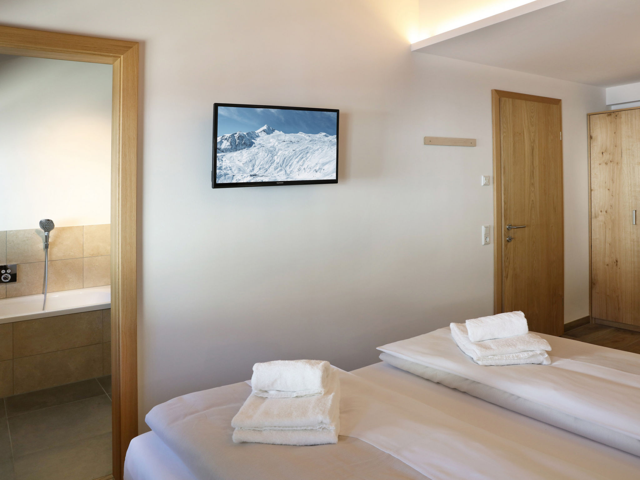 Foto 8 - Appartamento con 3 camere da letto a Piesendorf con terrazza e vista sulle montagne