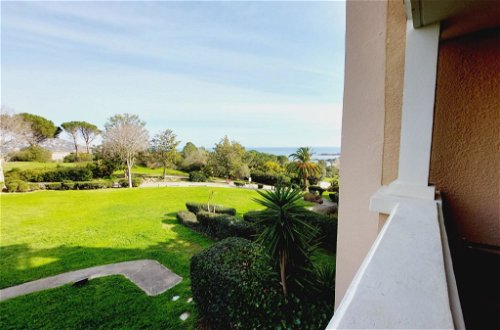 Photo 5 - 1 bedroom Apartment in Saint-Raphaël with swimming pool and sea view