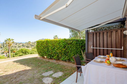 Foto 19 - Appartamento con 2 camere da letto a Saint-Raphaël con piscina e vista mare