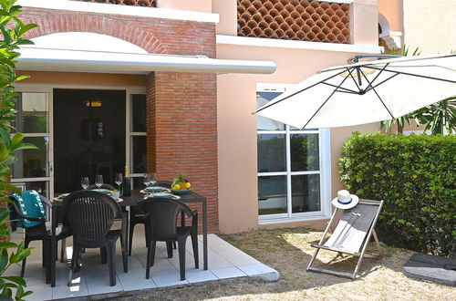 Foto 5 - Apartamento de 2 quartos em Saint-Raphaël com piscina e jardim