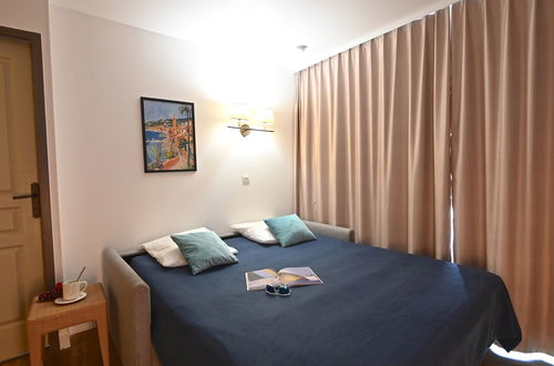 Foto 18 - Apartamento de 2 quartos em Saint-Raphaël com piscina e jardim
