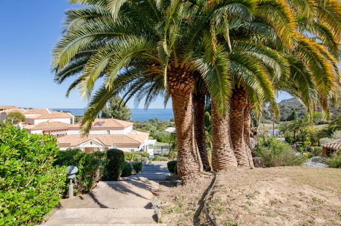 Foto 26 - Apartamento de 2 quartos em Saint-Raphaël com piscina e vistas do mar