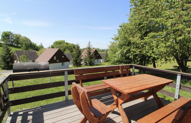 Casa de 3 quartos em Černý Důl com piscina e jardim - Foto 5