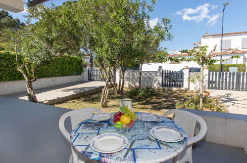 Photo 15 - 3 bedroom House in l'Escala with garden and terrace