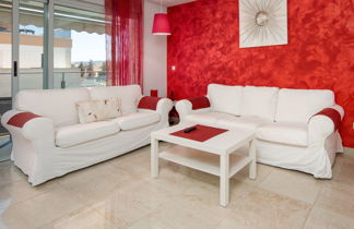 Photo 3 - 2 bedroom Apartment in Dénia with swimming pool and sea view