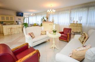 Photo 2 - Il Sogno Apartments