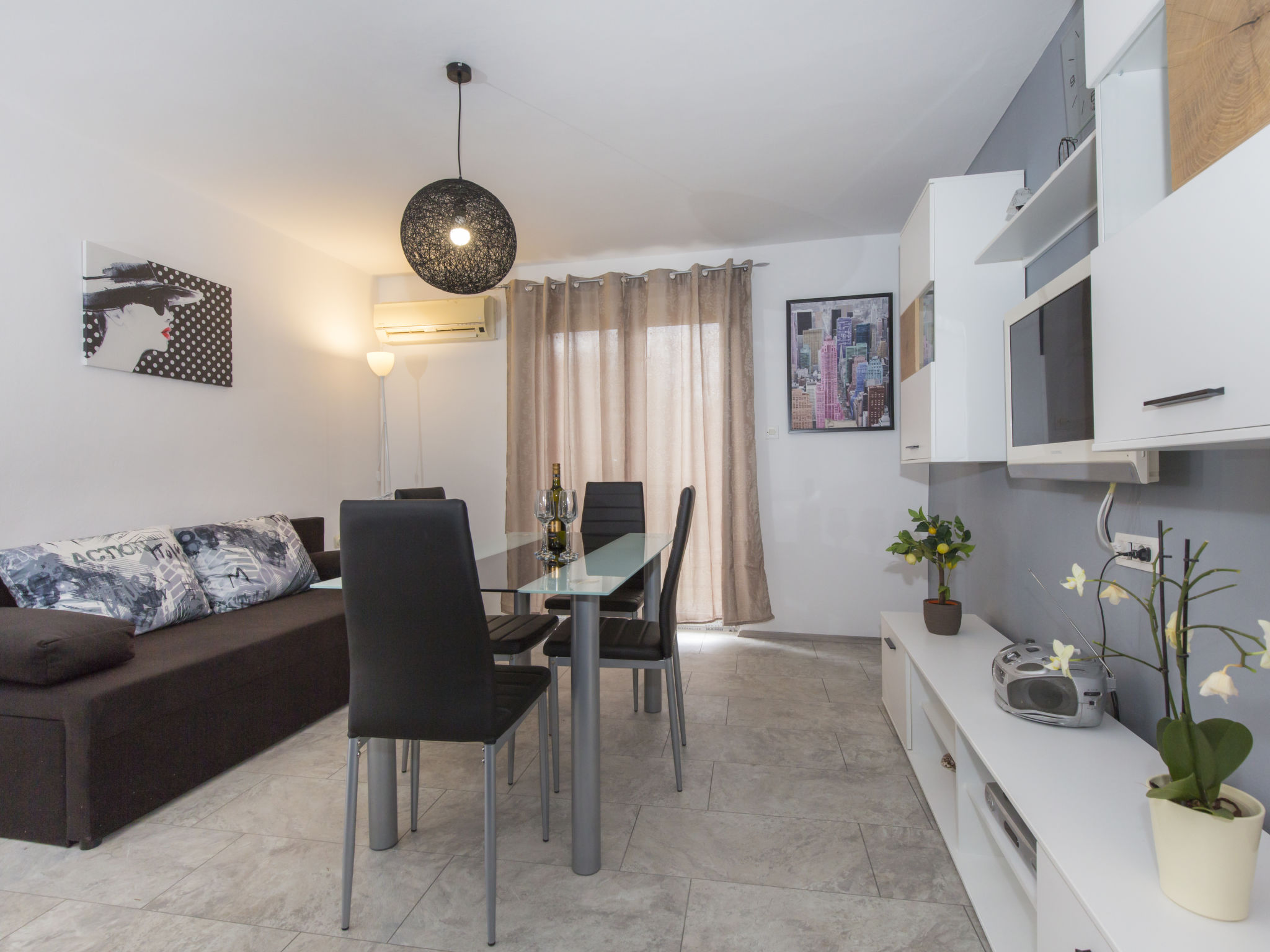 Foto 9 - Apartamento de 1 quarto em Raša com piscina privada e jardim