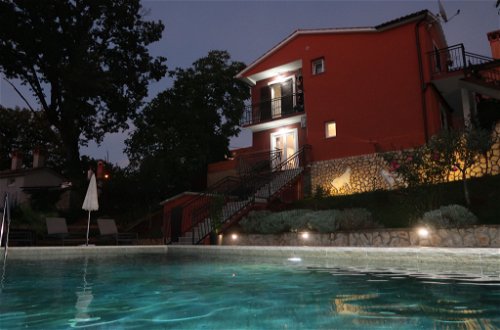 Foto 32 - Apartamento de 1 quarto em Raša com piscina privada e vistas do mar