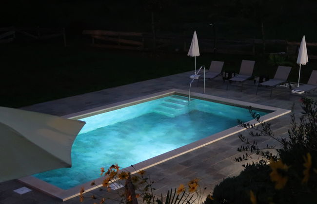 Apartamento de 2 quartos em Raša com piscina privada e jardim - Foto 30
