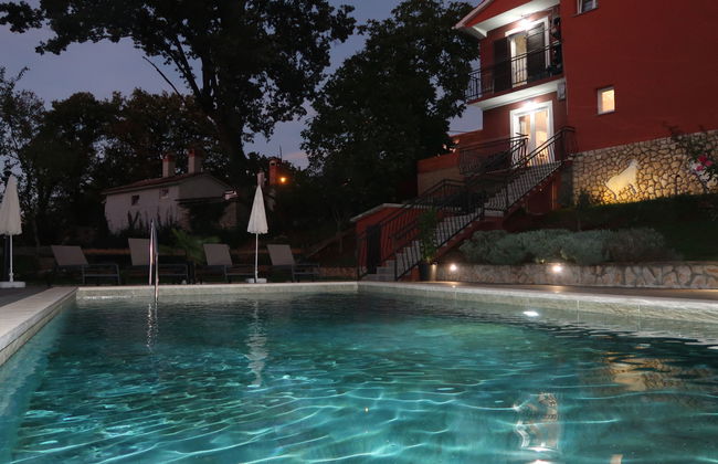 Apartamento de 2 quartos em Raša com piscina privada e jardim - Foto 26