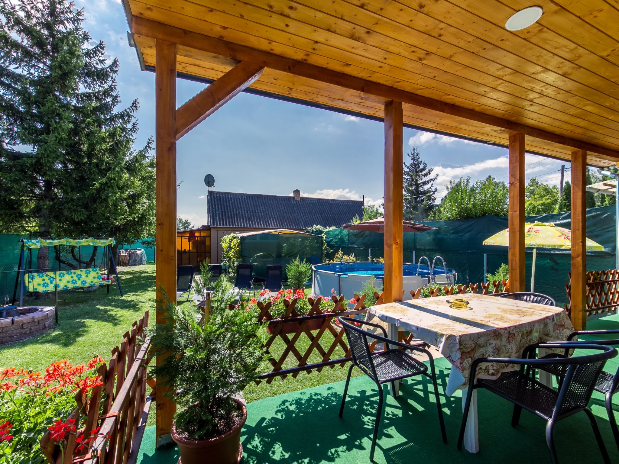 Photo 3 - Maison de 4 chambres à Balatonkeresztúr avec piscine privée et jardin