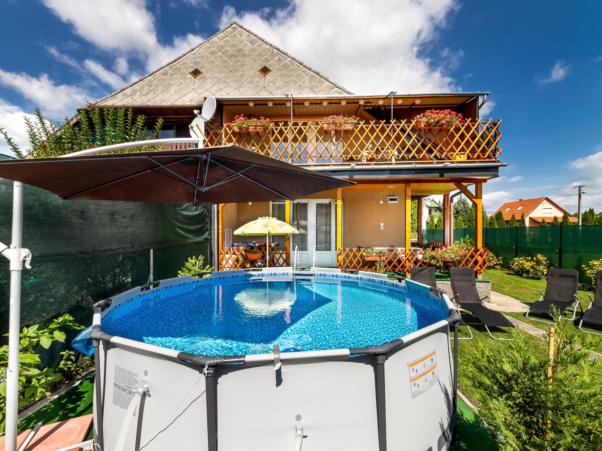 Photo 1 - Maison de 4 chambres à Balatonkeresztúr avec piscine privée et jardin