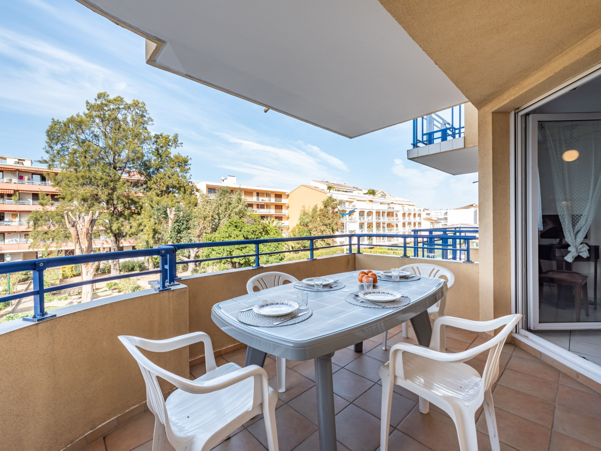 Foto 1 - Apartment mit 1 Schlafzimmer in Cavalaire-sur-Mer mit terrasse und blick aufs meer