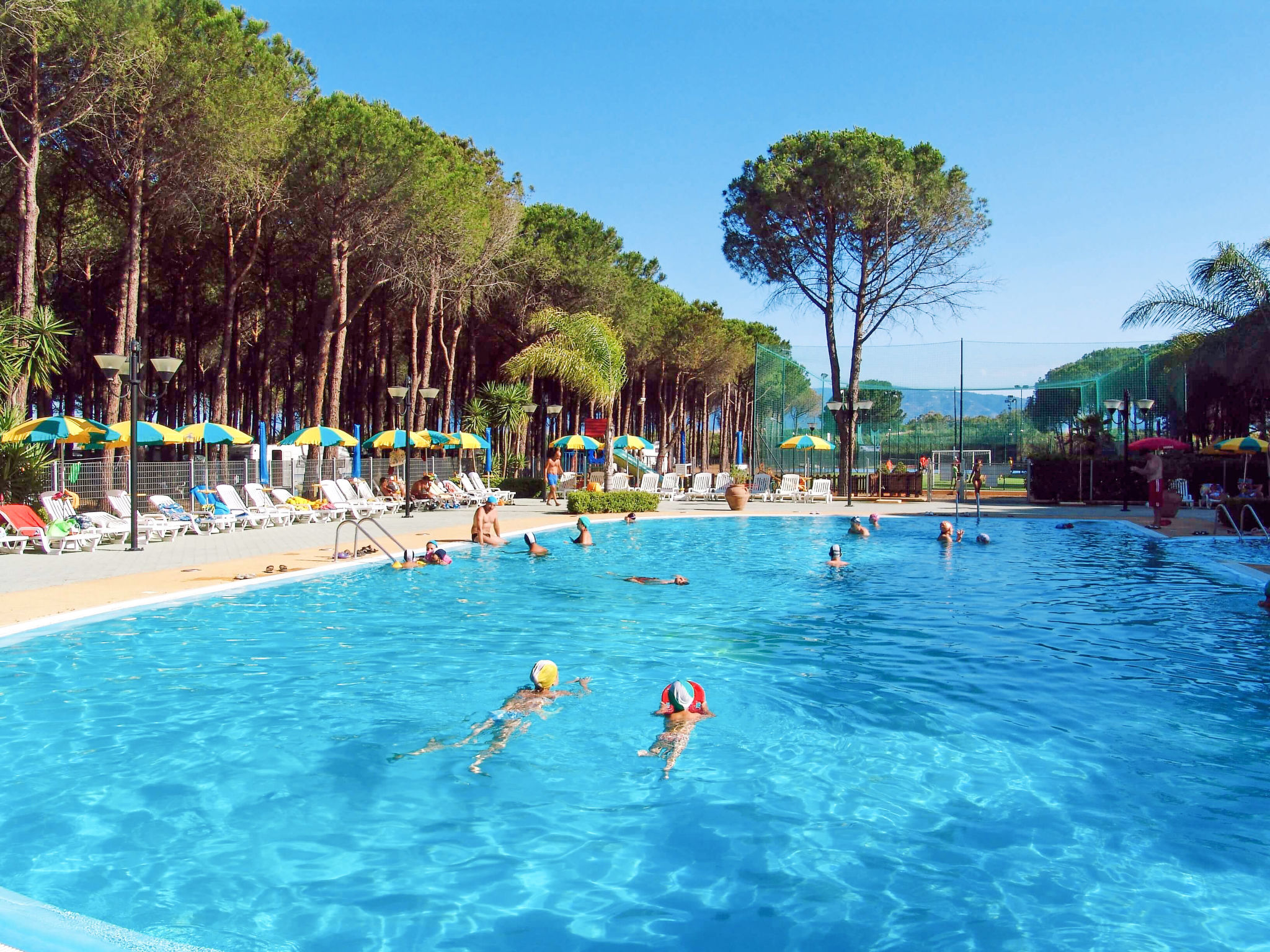 Foto 1 - Haus mit 2 Schlafzimmern in Corigliano-Rossano mit schwimmbad und blick aufs meer