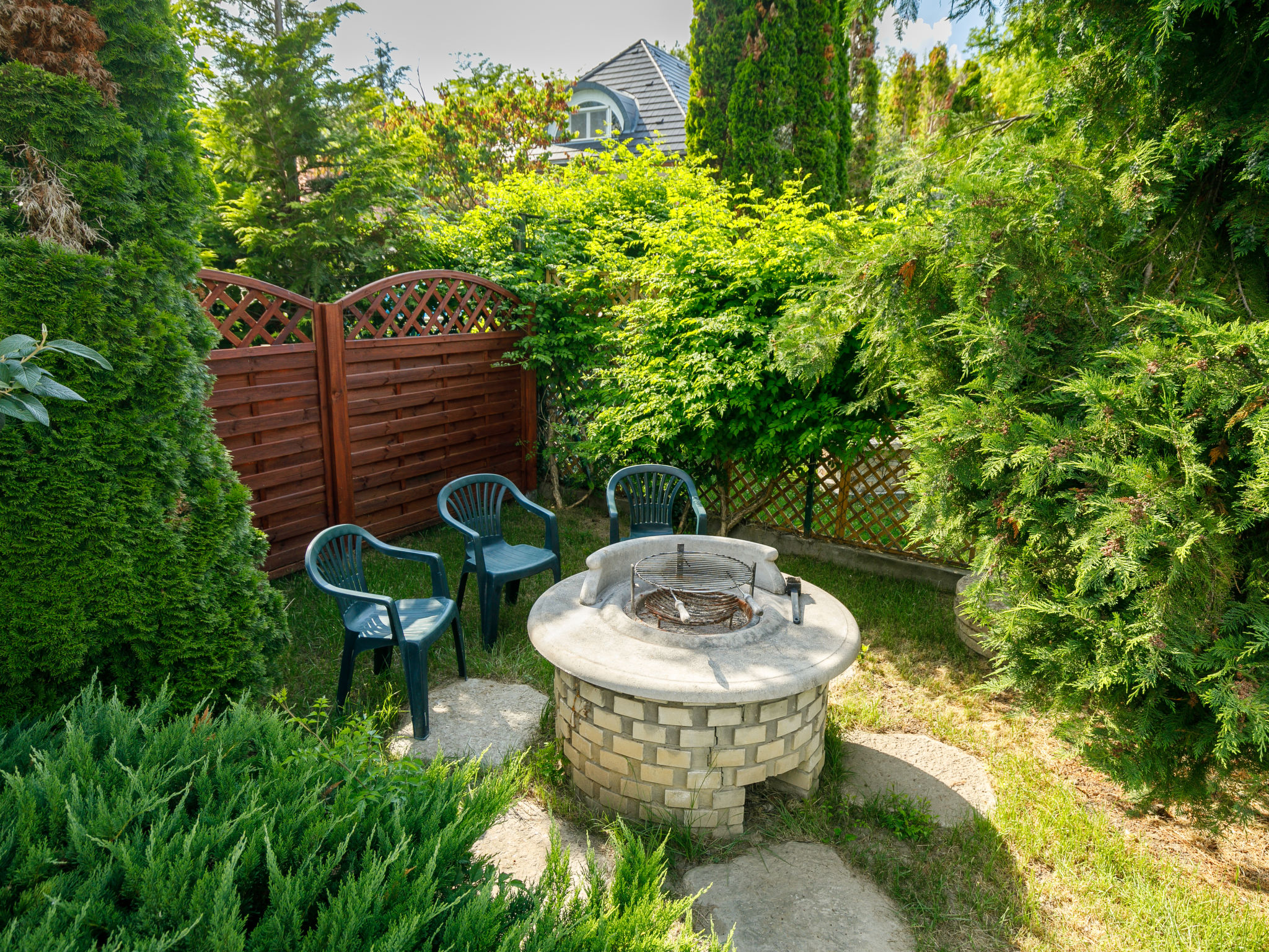 Photo 3 - Maison de 4 chambres à Balatonszárszó avec piscine privée et jardin