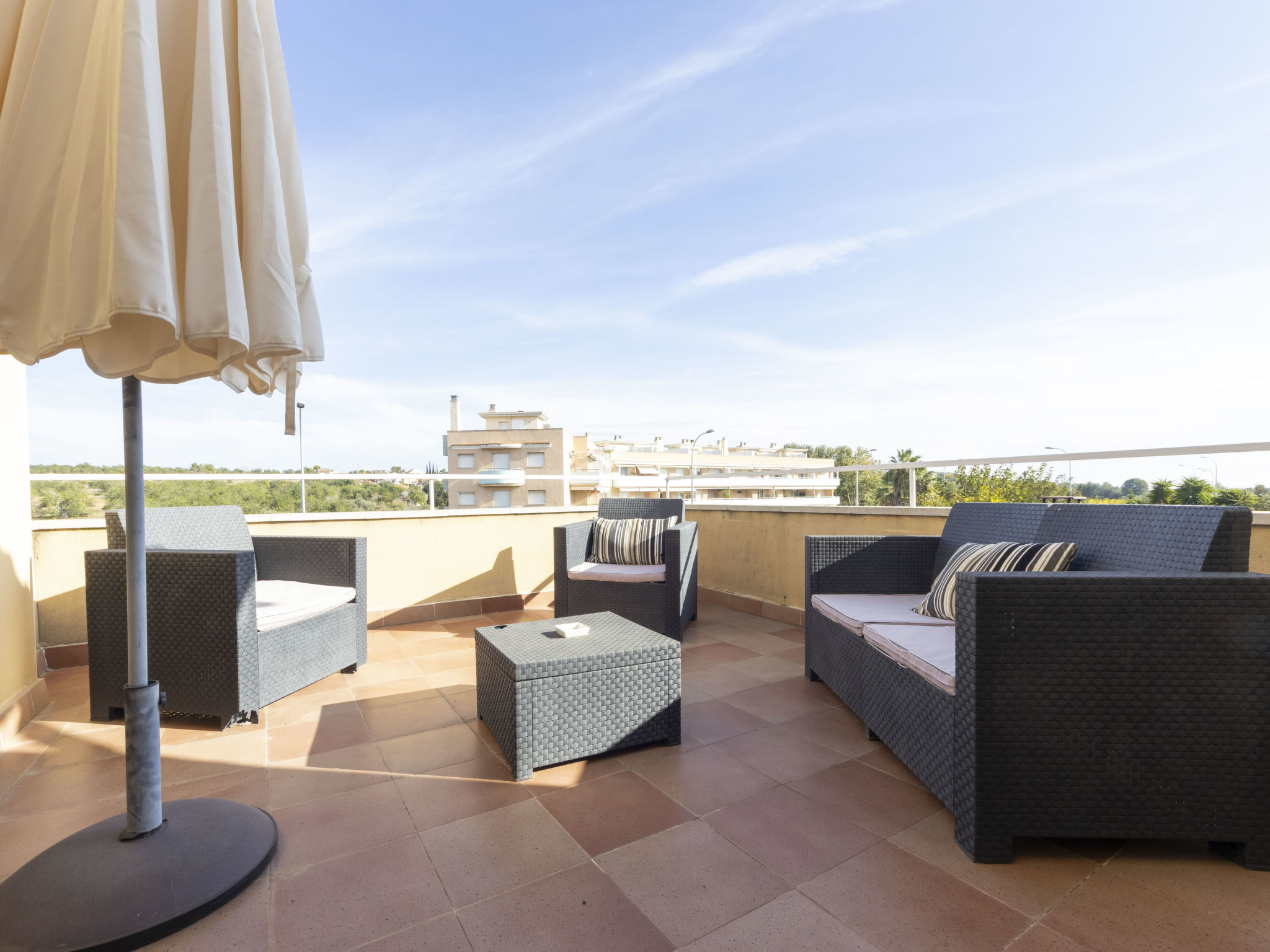 Photo 28 - Maison de 4 chambres à La Pobla de Montornès avec piscine privée et vues à la mer