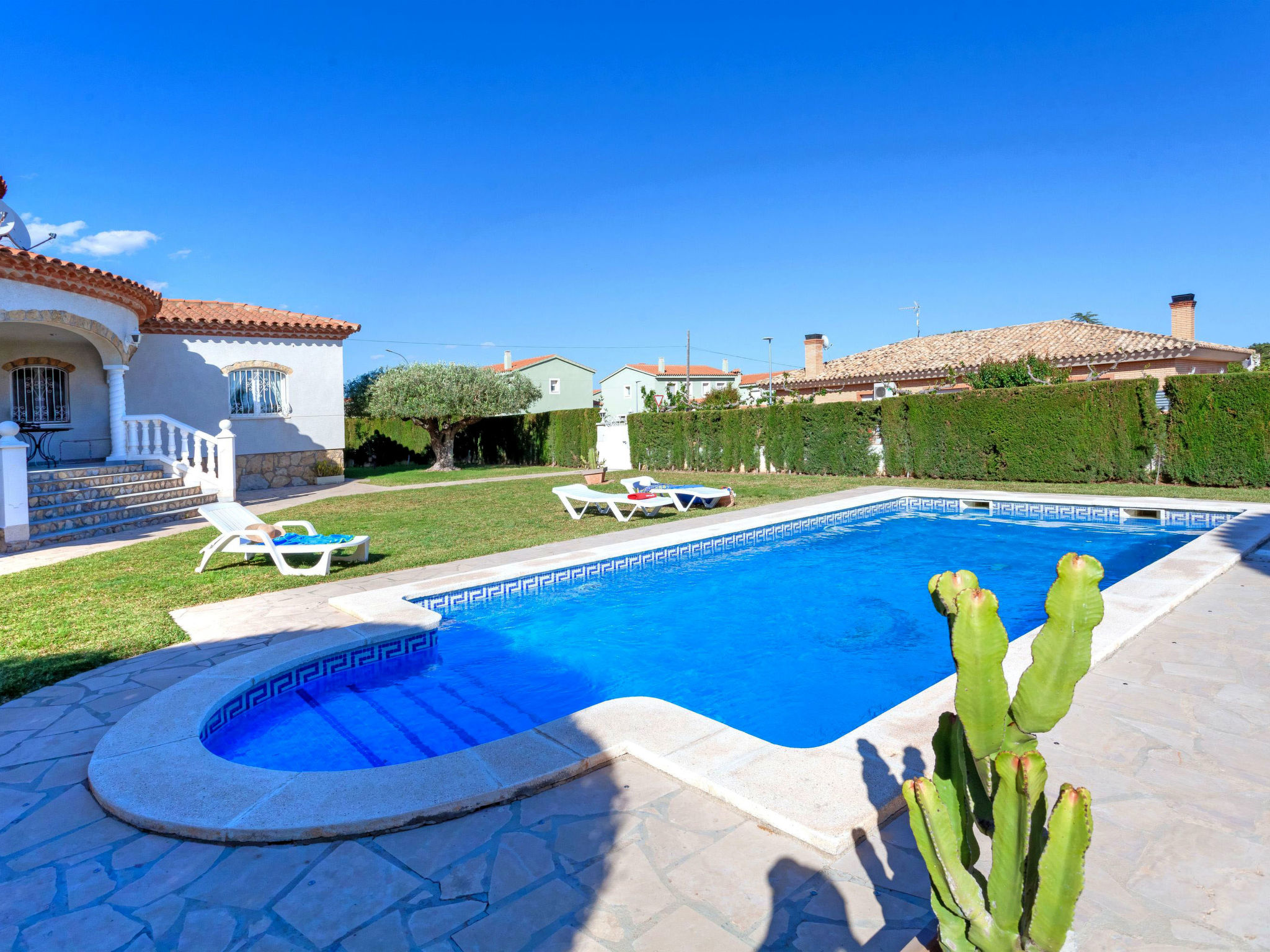 Photo 12 - 3 bedroom House in Mont-roig del Camp with private pool and sea view