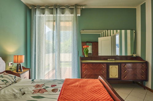 Foto 18 - Appartamento con 2 camere da letto a Dongo con giardino e vista sulle montagne