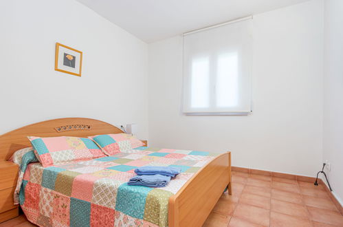 Foto 5 - Appartamento con 2 camere da letto a Roses con piscina e vista mare