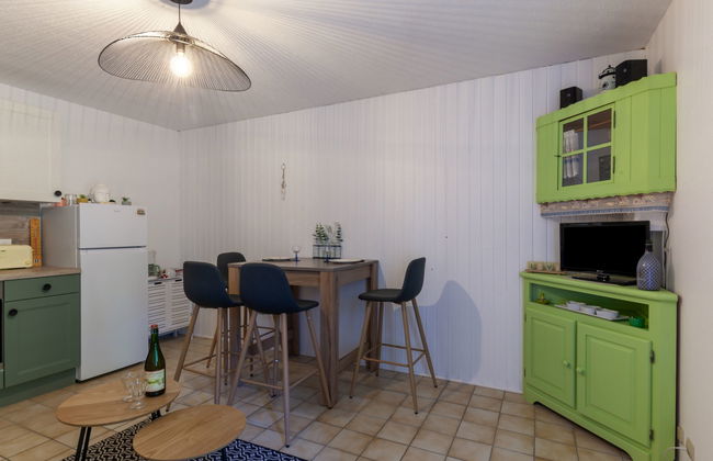 2 bedroom Apartment in Varaville with terrace - Photo 8