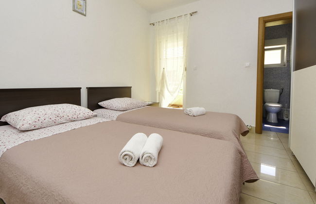 4 bedroom Apartment in Jasenice - Photo 19