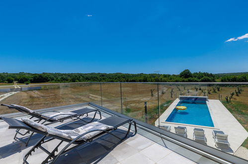 Photo 29 - Maison de 4 chambres à Barban avec piscine privée et jardin