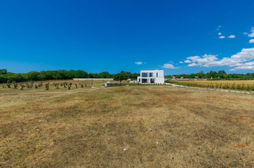 Photo 50 - Maison de 4 chambres à Barban avec piscine privée et vues à la mer