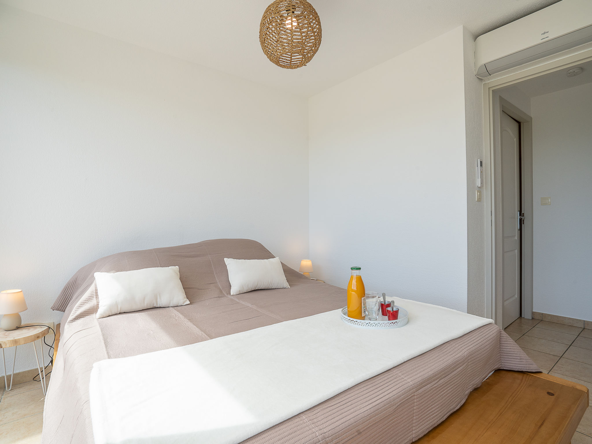 Foto 12 - Appartamento con 1 camera da letto a Saint-Cyprien con piscina e vista mare