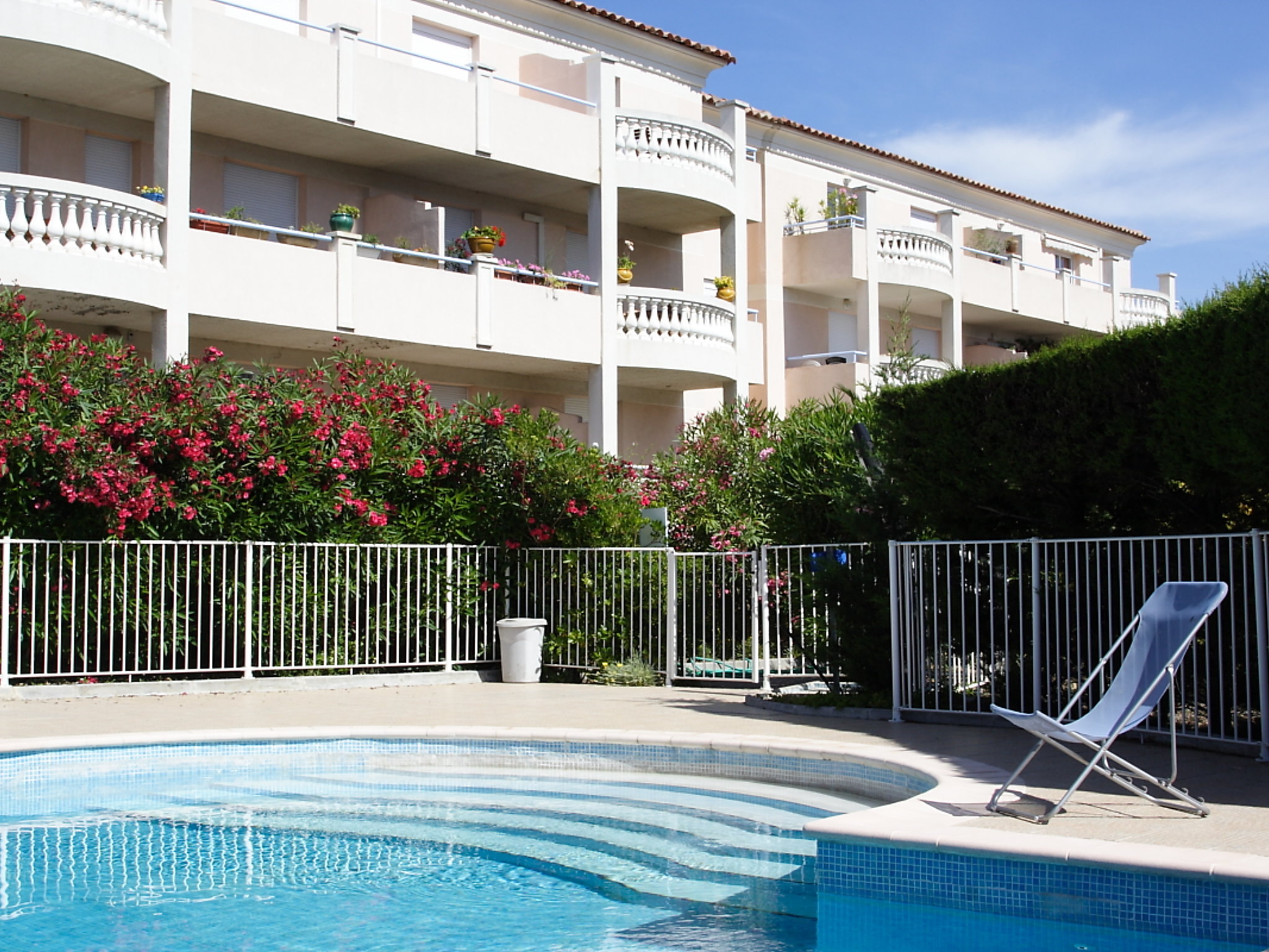 Foto 1 - Apartamento de 1 quarto em Cogolin com piscina e vistas do mar