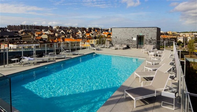 Foto 1 - Appartamento con 2 camere da letto a Blankenberge con piscina e vista mare