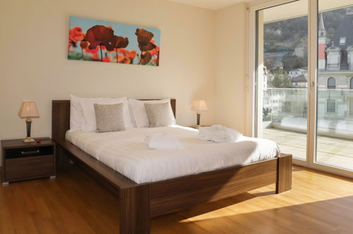 Foto 11 - Apartamento de 3 quartos em Montreux com piscina e vista para a montanha
