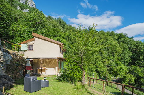 Photo 2 - Maison de 1 chambre à Stazzema avec jardin et terrasse