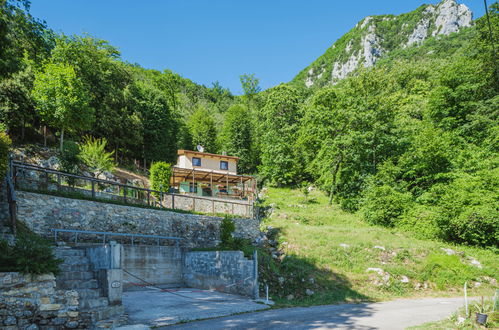 Photo 4 - Maison de 1 chambre à Stazzema avec jardin et terrasse