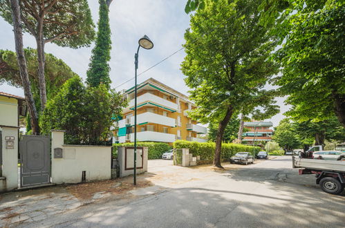 Photo 19 - Appartement en Forte dei Marmi avec jardin et terrasse