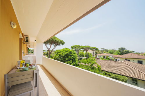 Photo 21 - Apartment in Forte dei Marmi with garden and sea view