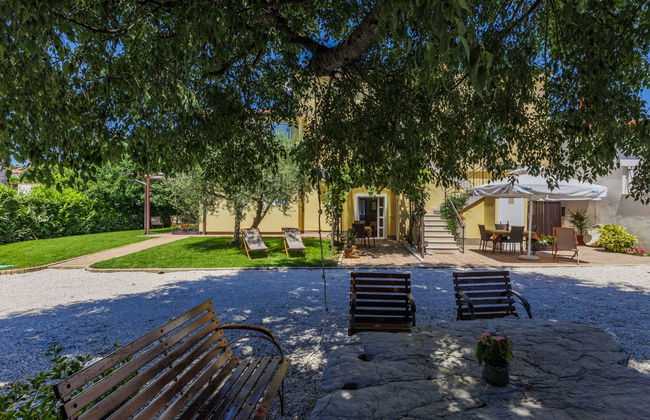 Apartamento de 2 quartos em Poreč com piscina e jardim - Foto 24
