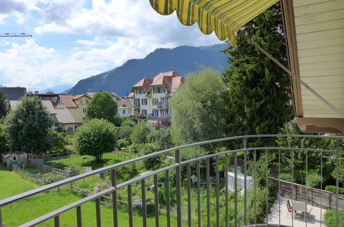 Foto 3 - Apartamento de 2 habitaciones en Interlaken con jardín y vistas a la montaña