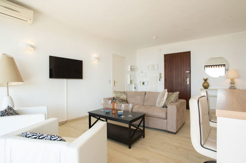 Photo 10 - 2 bedroom Apartment in Fréjus with swimming pool and garden