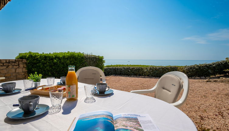 Foto 1 - Apartamento de 2 quartos em Fréjus com piscina e vistas do mar