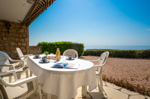 Foto 17 - Appartamento con 2 camere da letto a Fréjus con piscina e vista mare