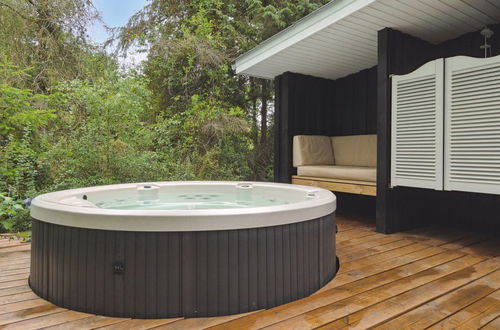 Foto 9 - Casa de 3 quartos em Hadsund com terraço e banheira de hidromassagem