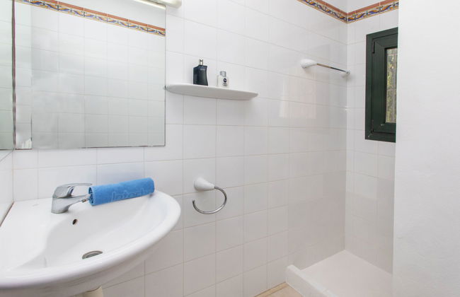 Maison de 4 chambres à l'Escala avec piscine et jardin - Photo 13